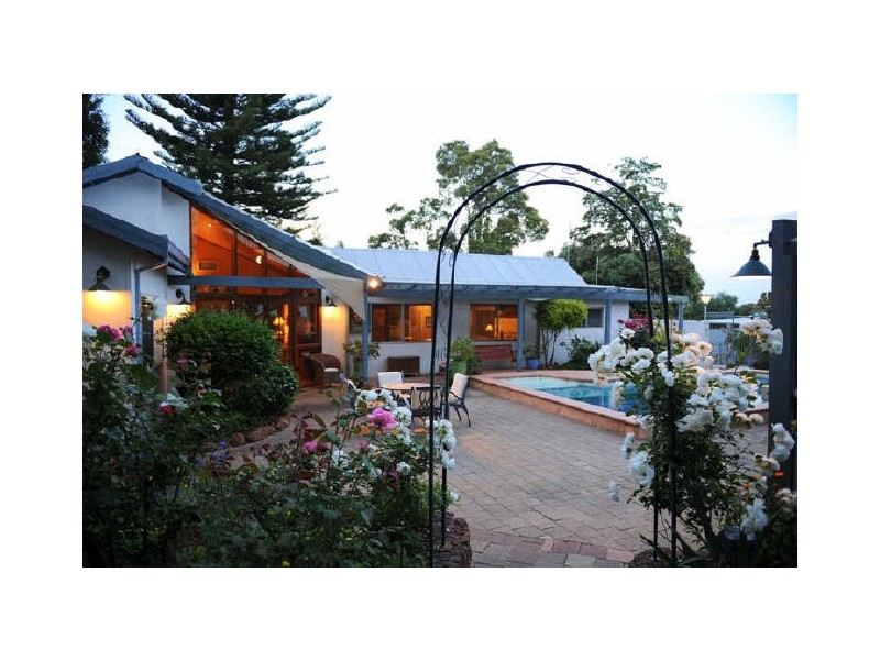 Gooseberry Hill WA 6076
