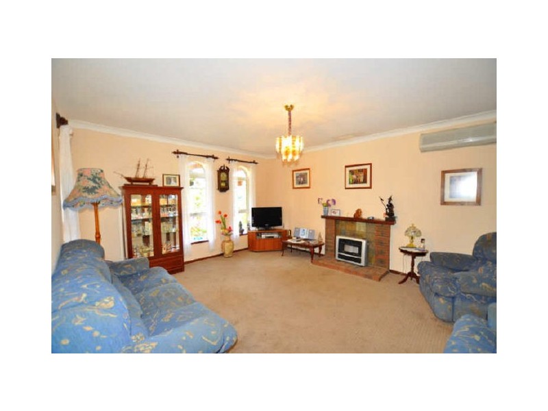 4 Bulla Street, Lesmurdie WA 6076