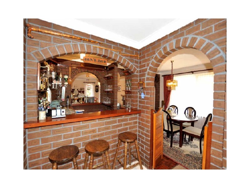 4 Bulla Street, Lesmurdie WA 6076