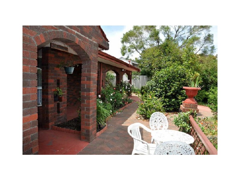 4 Bulla Street, Lesmurdie WA 6076