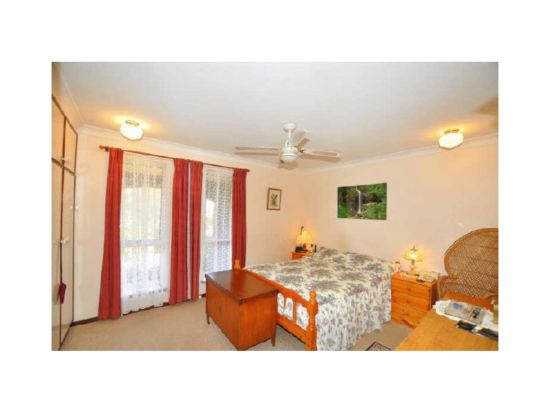 4 Bulla Street, Lesmurdie WA 6076