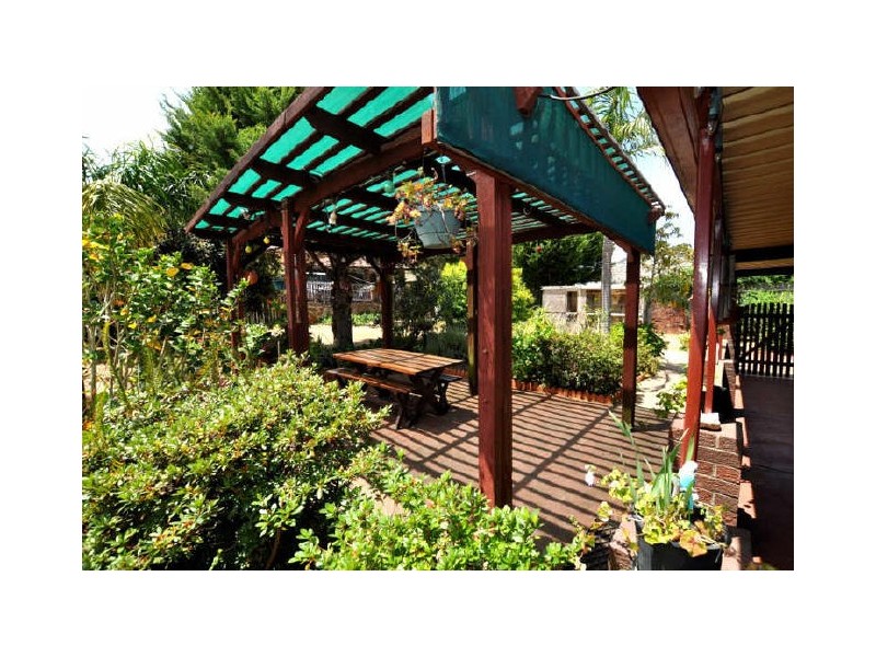 4 Bulla Street, Lesmurdie WA 6076