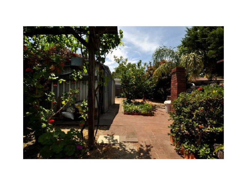 4 Bulla Street, Lesmurdie WA 6076