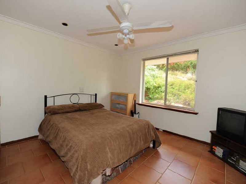 17 Girrawheen Drive, Gooseberry Hill WA 6076