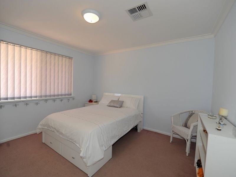 2 Ashurst Drive, Lesmurdie WA 6076