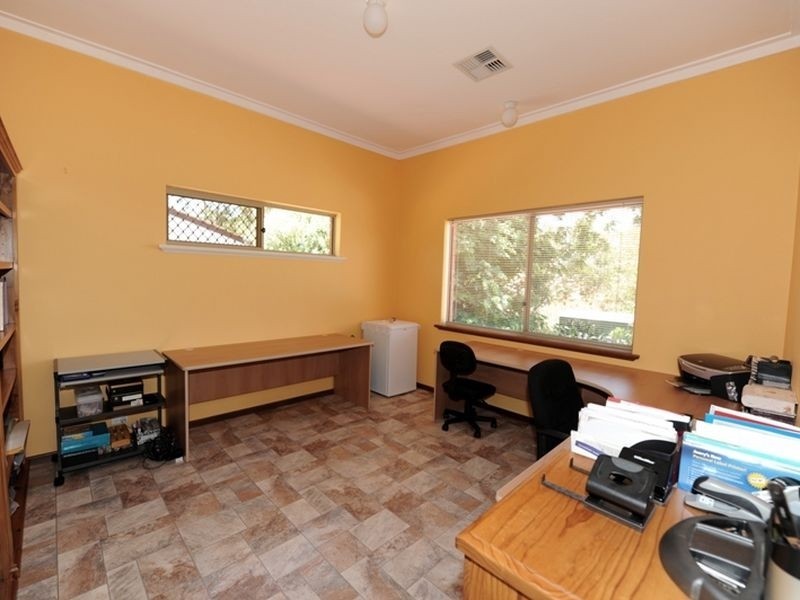 2 Ashurst Drive, Lesmurdie WA 6076