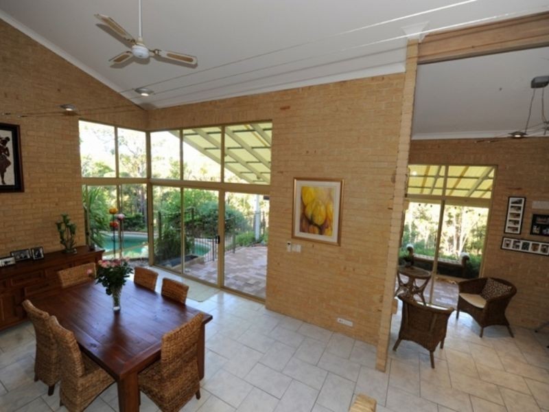 33 Simons Drive, Roleystone WA 6111