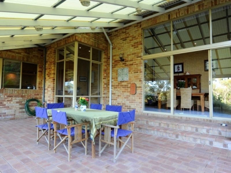 33 Simons Drive, Roleystone WA 6111