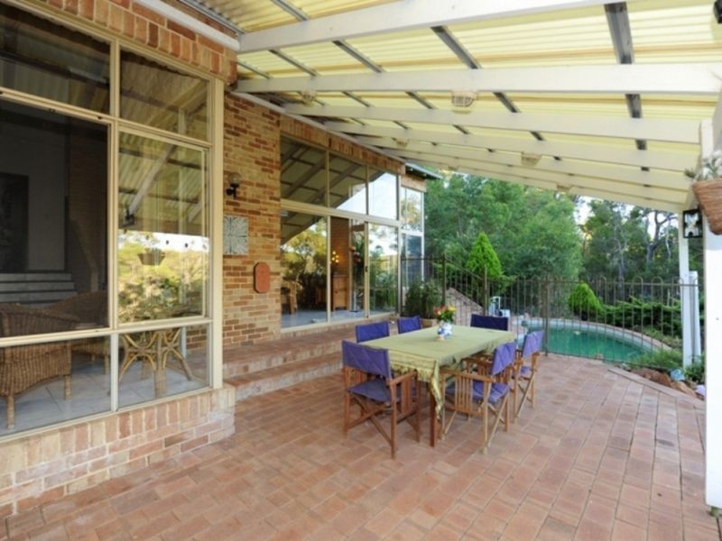 33 Simons Drive, Roleystone WA 6111