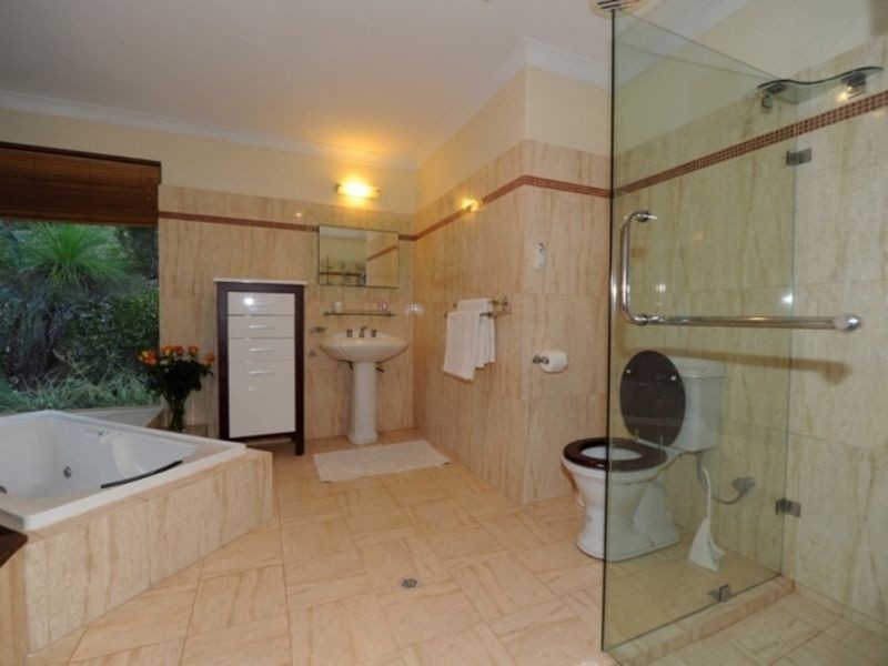 33 Simons Drive, Roleystone WA 6111