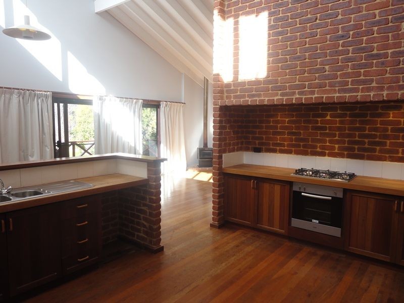 141 Stanhope Road, Bickley WA 6076