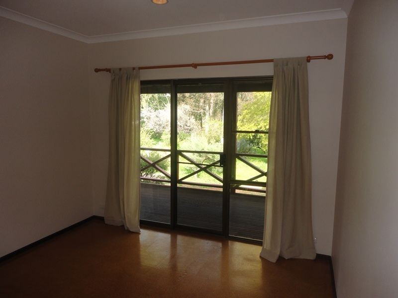 141 Stanhope Road, Bickley WA 6076