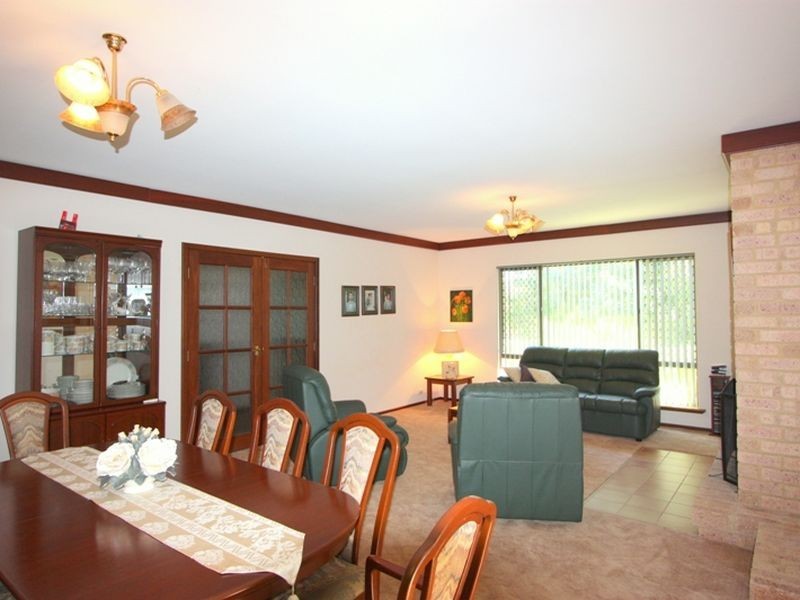 36 Rootes Road, Lesmurdie WA 6076