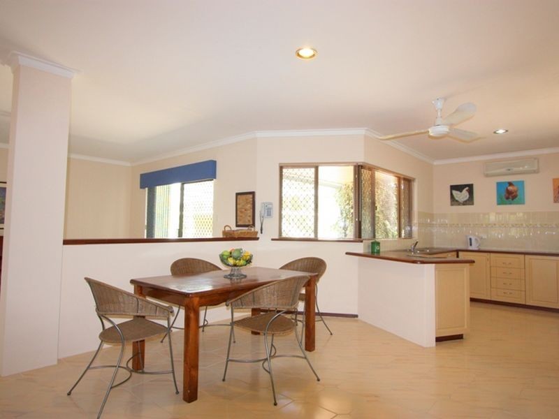 36 Rootes Road, Lesmurdie WA 6076