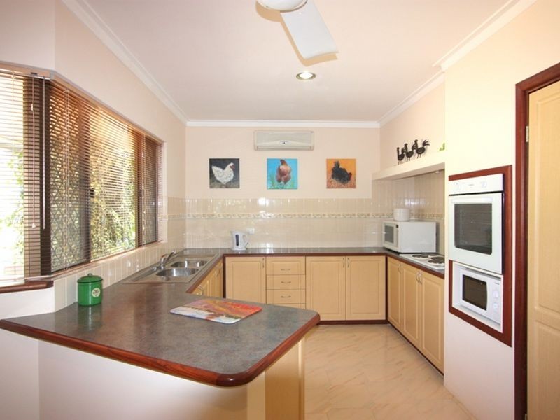 36 Rootes Road, Lesmurdie WA 6076