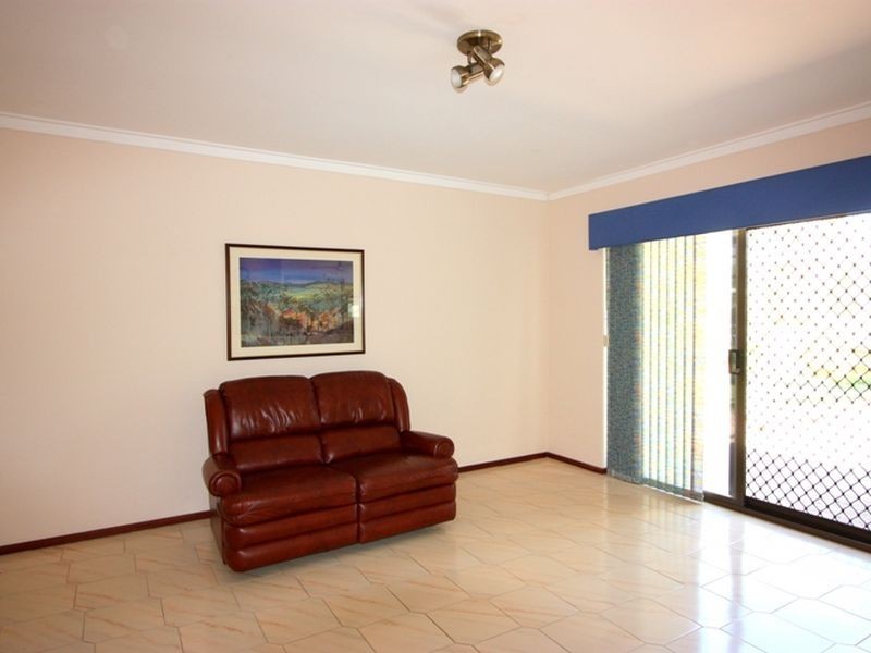 36 Rootes Road, Lesmurdie WA 6076