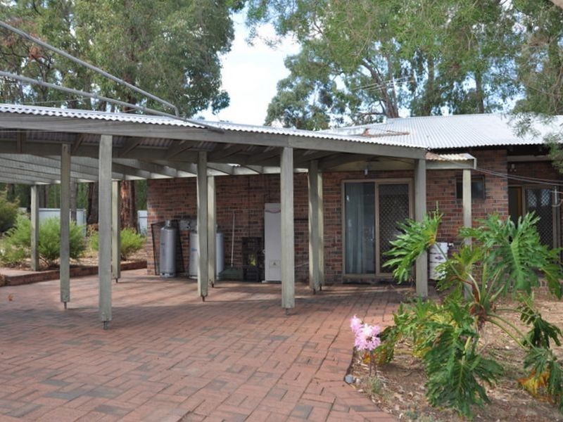 9 Kardan Close, Mount Helena WA 6082