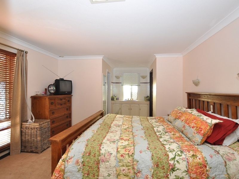 51 Wilkins Road, Kalamunda WA 6076