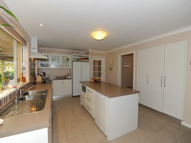 11 Petunia Street, Kalamunda WA 6076