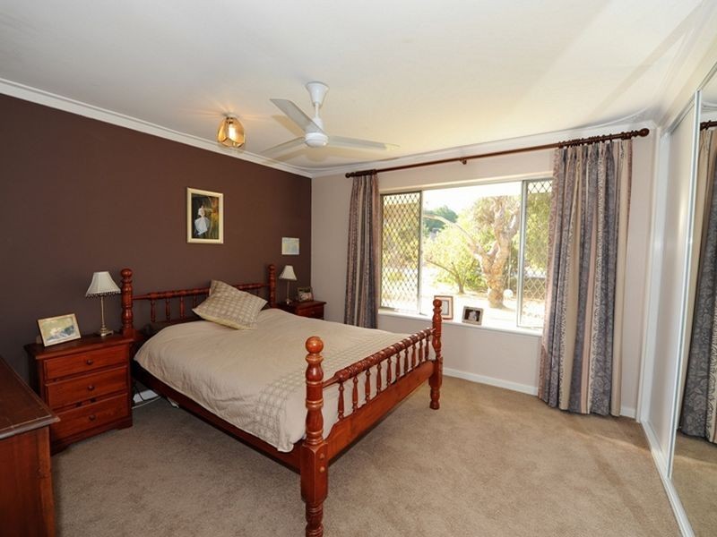 11 Petunia Street, Kalamunda WA 6076