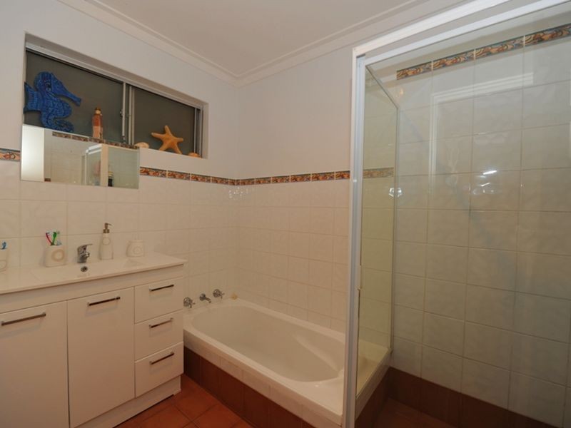 11 Petunia Street, Kalamunda WA 6076