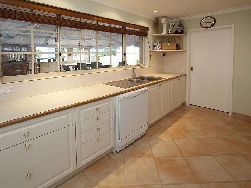 61 Betti Road, Kalamunda WA 6076