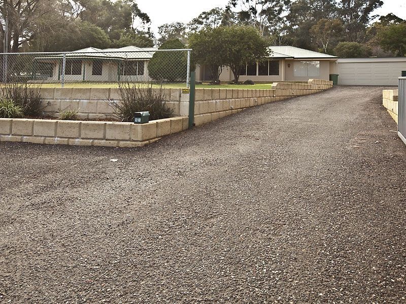 61 Betti Road, Kalamunda WA 6076