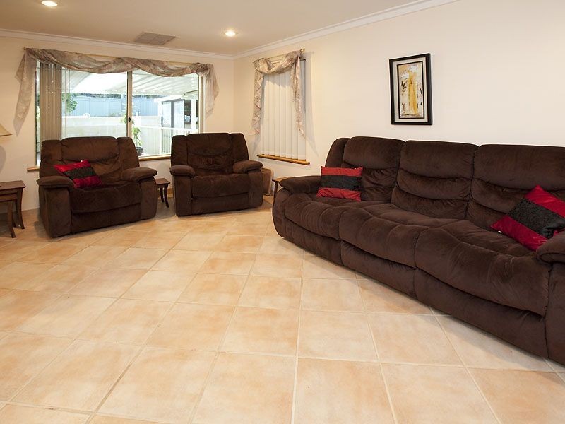 61 Betti Road, Kalamunda WA 6076