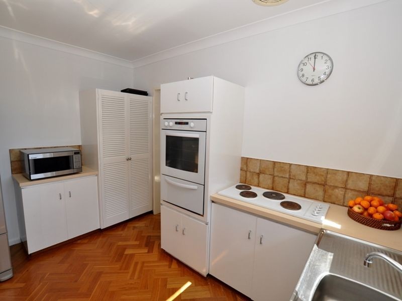 8 Tregenna Place, Gooseberry Hill WA 6076