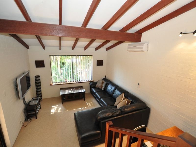 8 Tregenna Place, Gooseberry Hill WA 6076