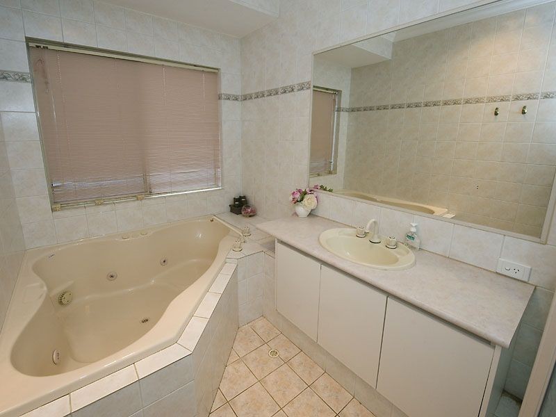 2 Littlefield Road, High Wycombe WA 6057
