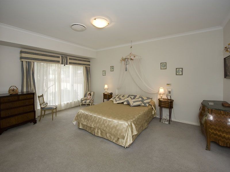 22 Elizabeth Street, Kalamunda WA 6076