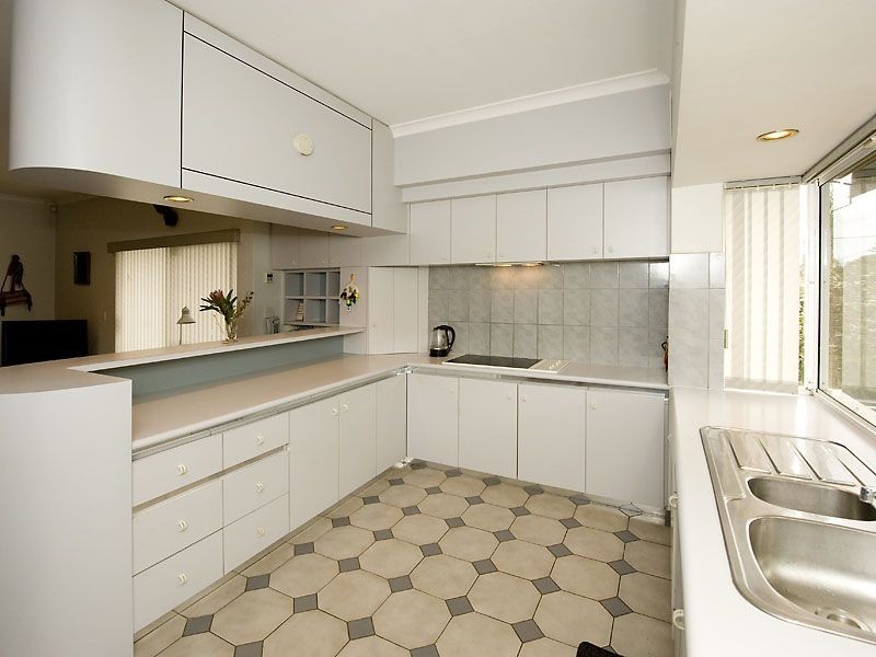 22 Elizabeth Street, Kalamunda WA 6076