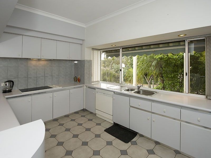 22 Elizabeth Street, Kalamunda WA 6076