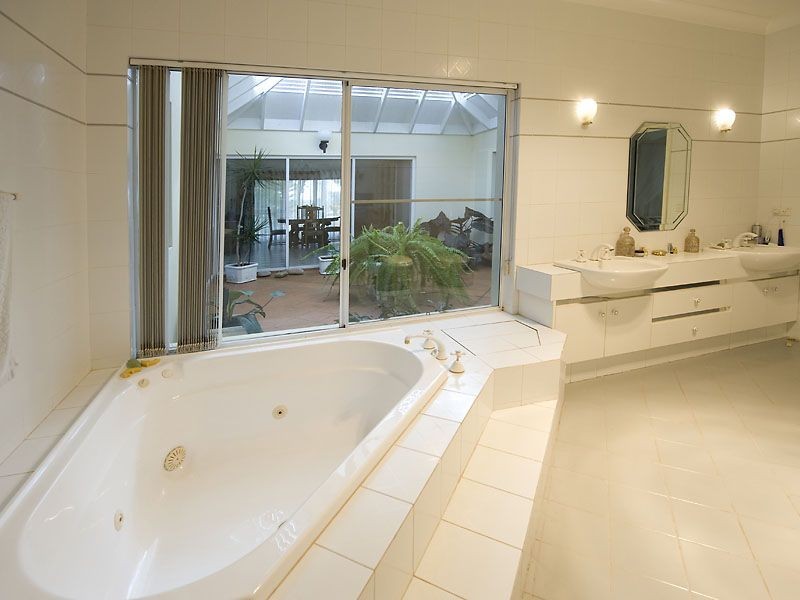 22 Elizabeth Street, Kalamunda WA 6076