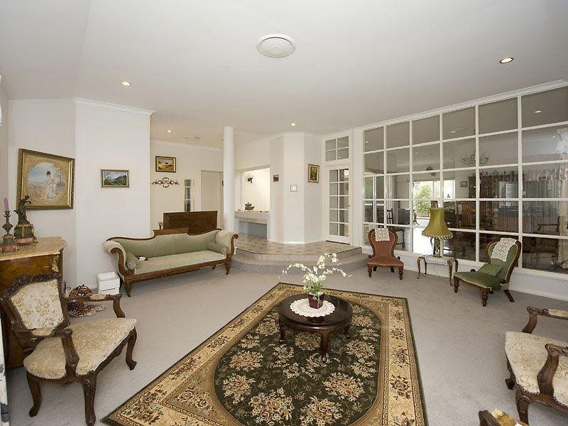 22 Elizabeth Street, Kalamunda WA 6076