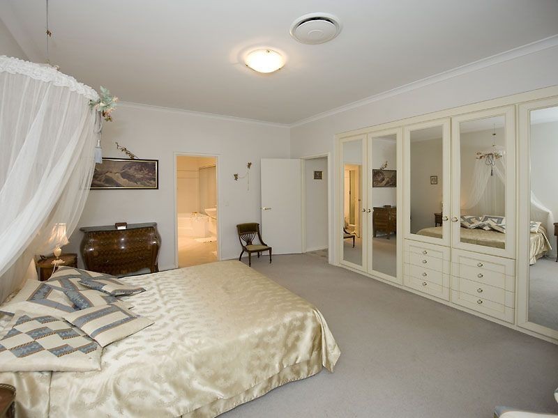 22 Elizabeth Street, Kalamunda WA 6076