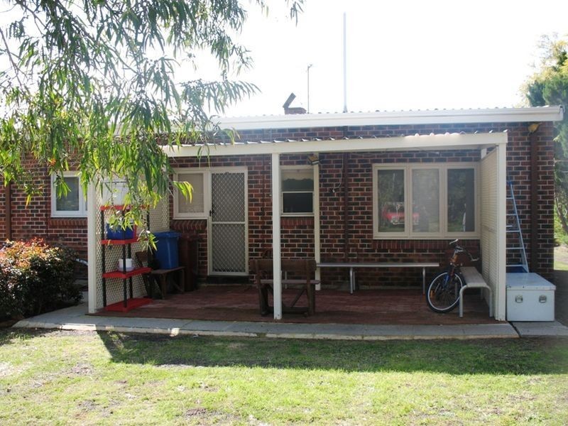 39 Temby Avenue, Kalamunda WA 6076