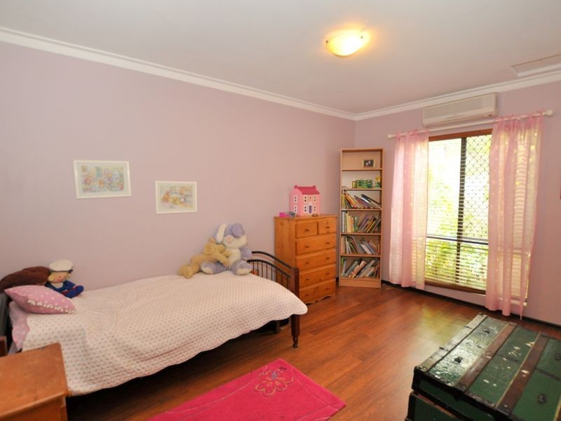 4 Neave Street, Pickering Brook WA 6076