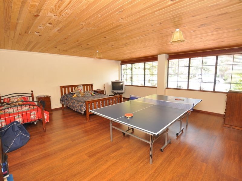 4 Neave Street, Pickering Brook WA 6076