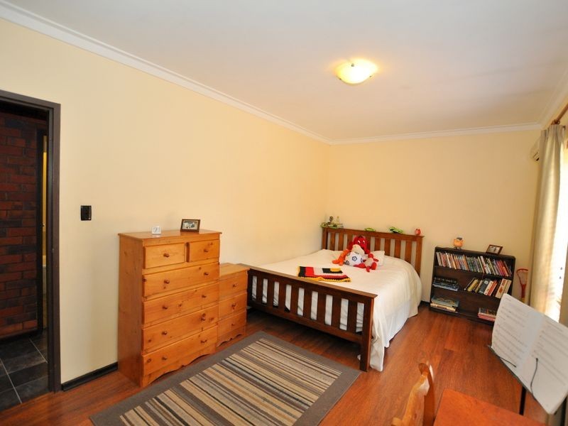 4 Neave Street, Pickering Brook WA 6076