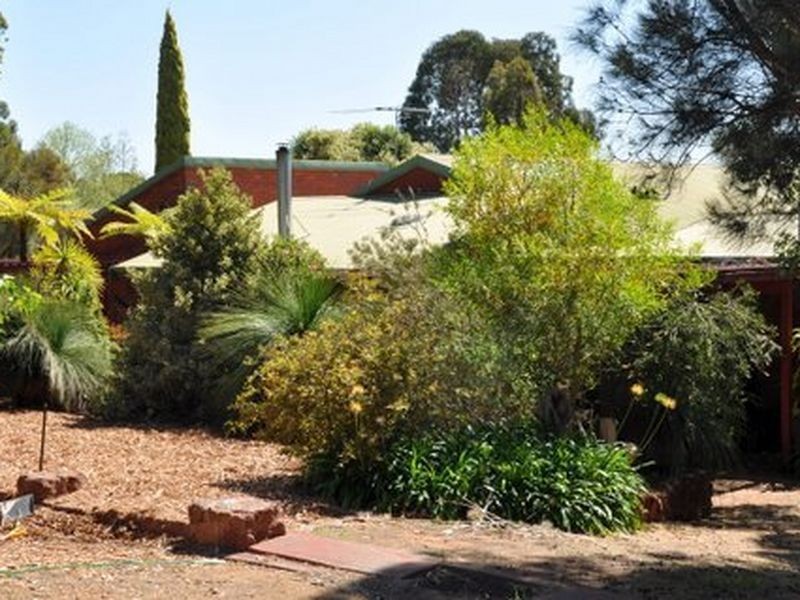 4 Neave Street, Pickering Brook WA 6076