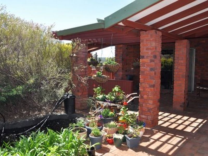 4 Neave Street, Pickering Brook WA 6076