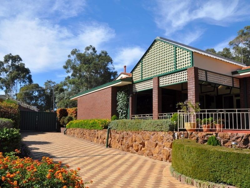 6 Binya Court, Kalamunda WA 6076