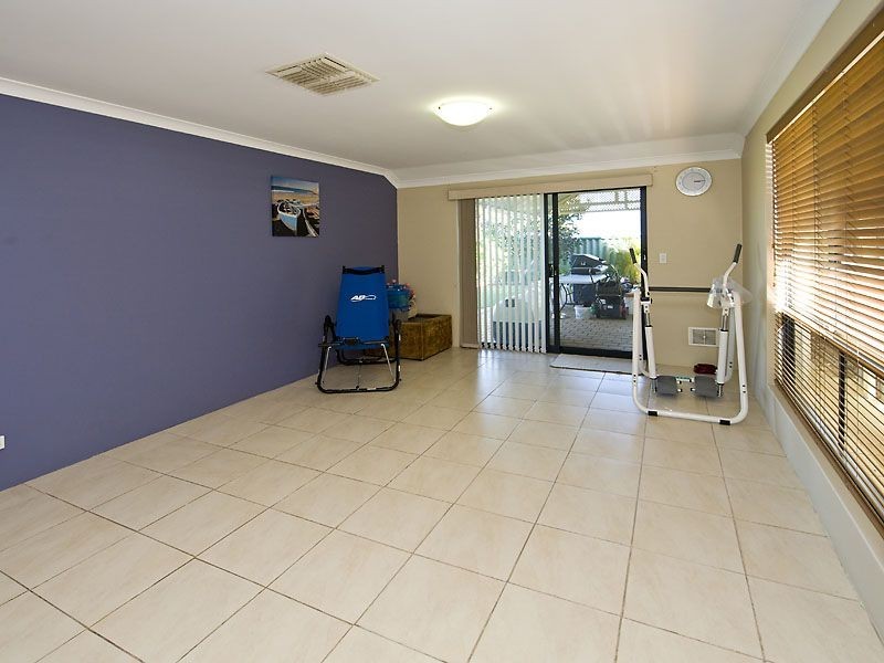 16 Upwood Circle, High Wycombe WA 6057