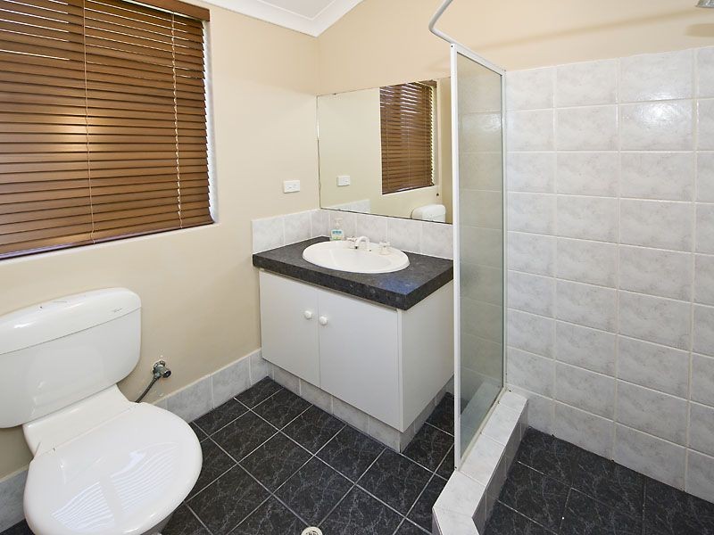 16 Upwood Circle, High Wycombe WA 6057