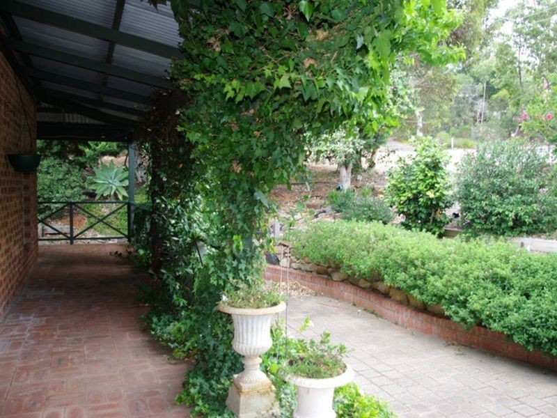 1 Katta Place, Gooseberry Hill WA 6076