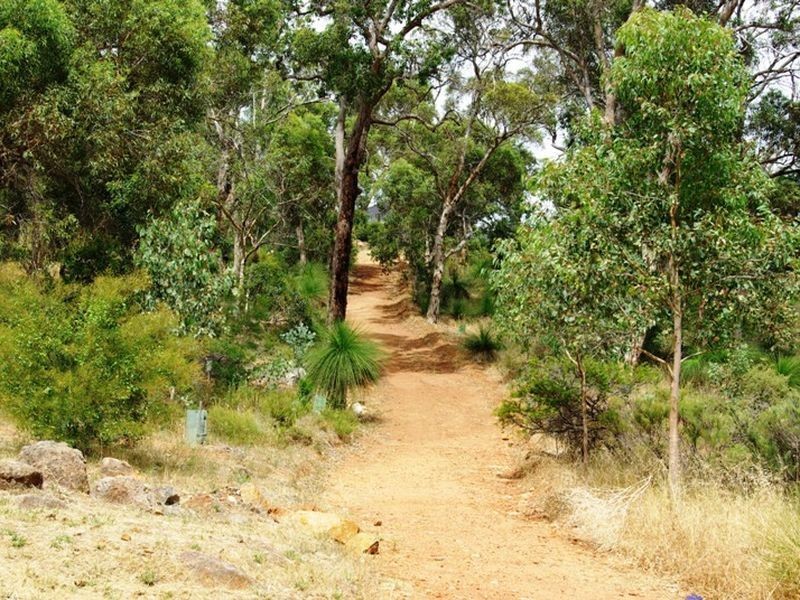 1 Katta Place, Gooseberry Hill WA 6076