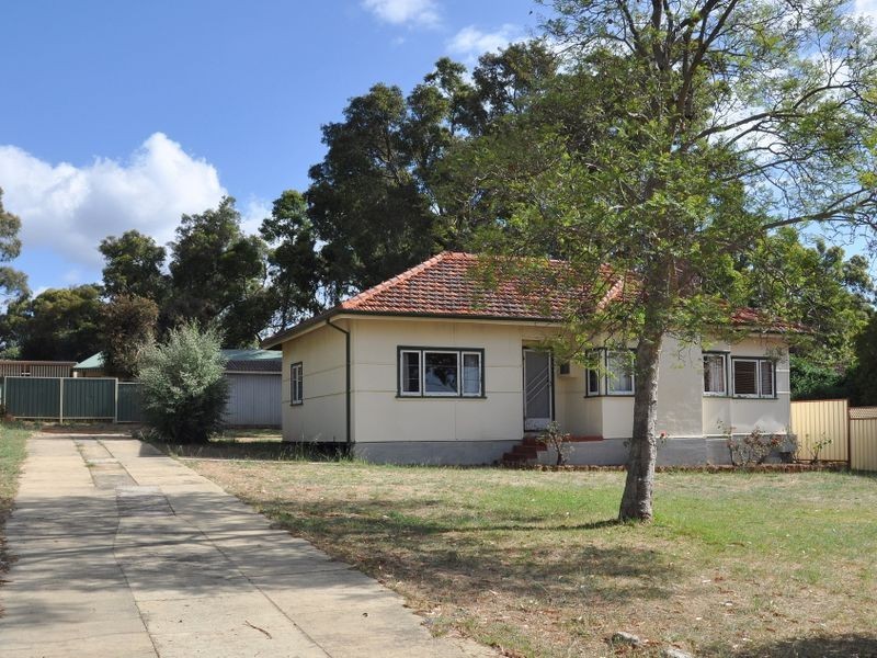 29 Lyndhurst Road, Kalamunda WA 6076