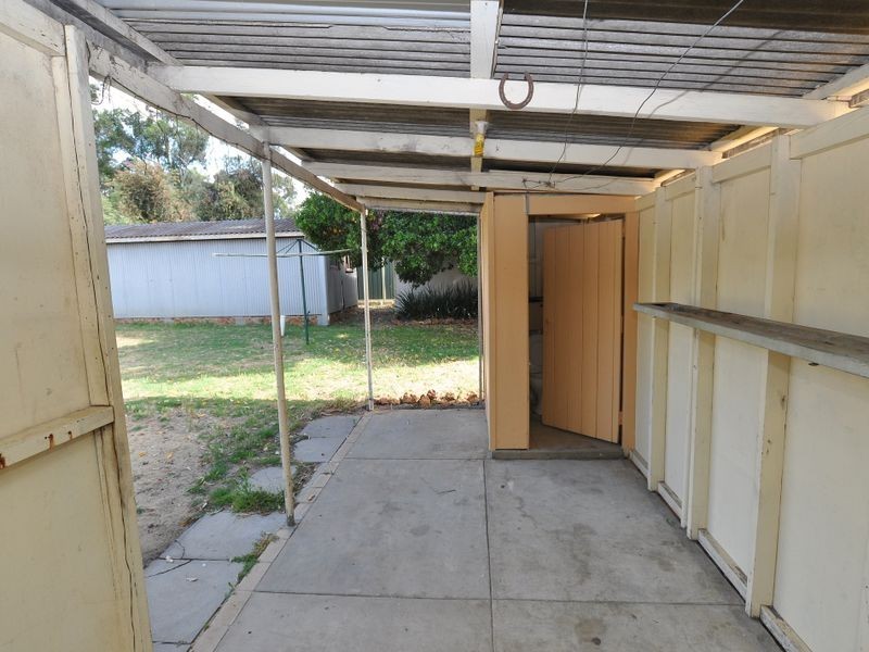 29 Lyndhurst Road, Kalamunda WA 6076